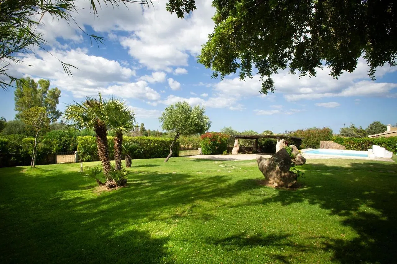Villa Cedrino San Teodoro