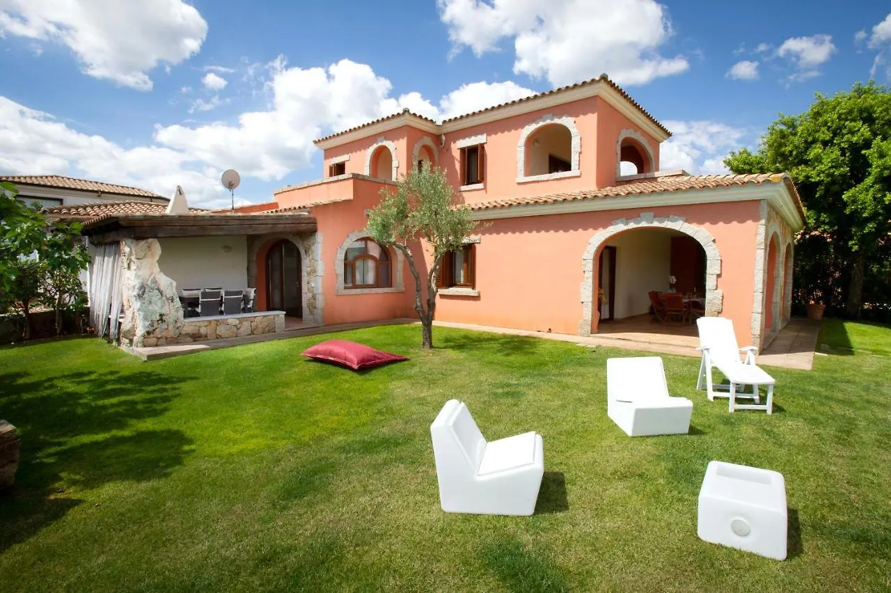 Villa Cedrino San Teodoro  Italia