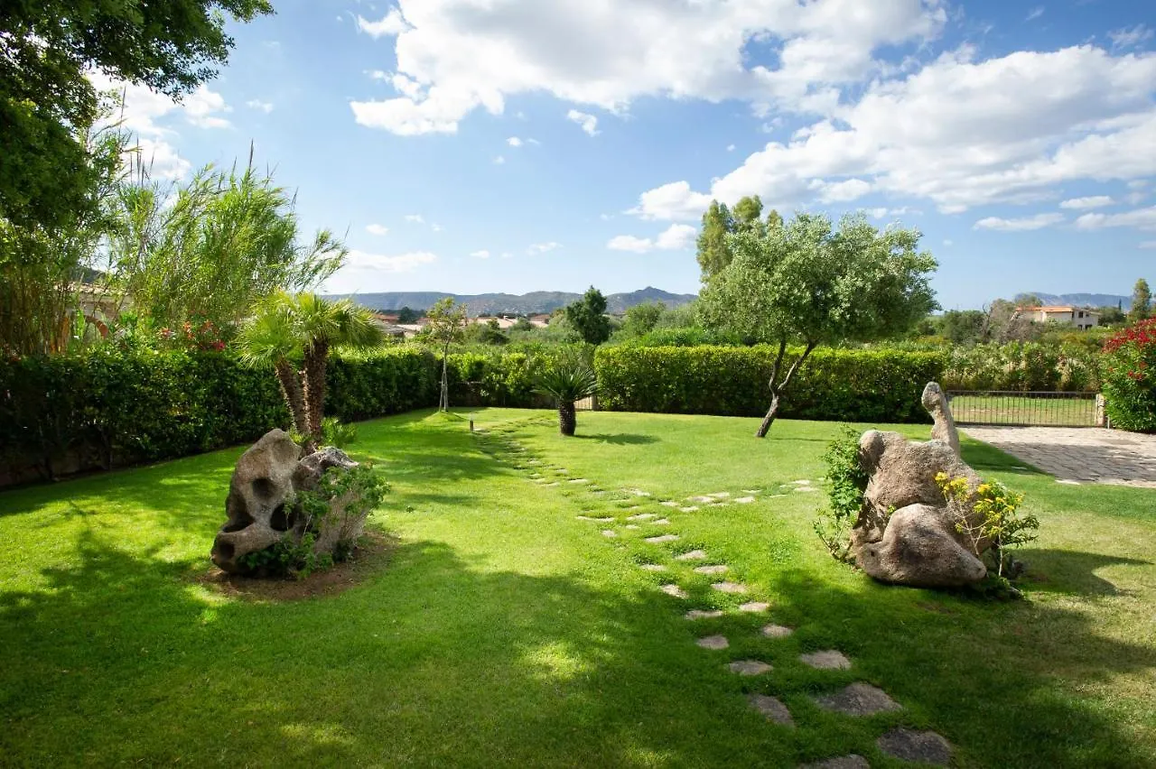 Villa Cedrino San Teodoro
